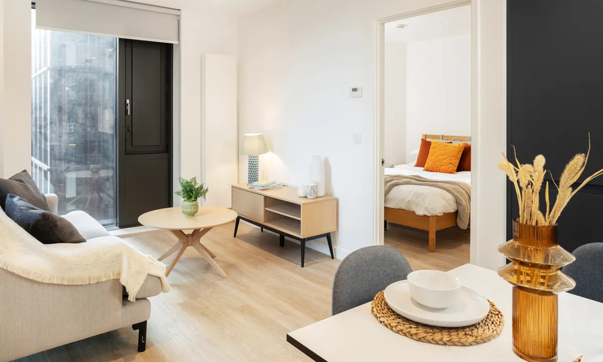 Select Property U Haus 71